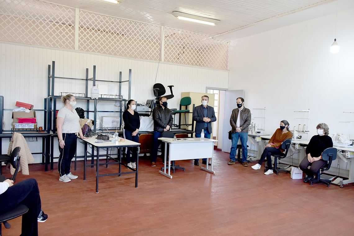 Abertura do Curso de Costura Industrial na Prefeitura de Getúlio Vargas -