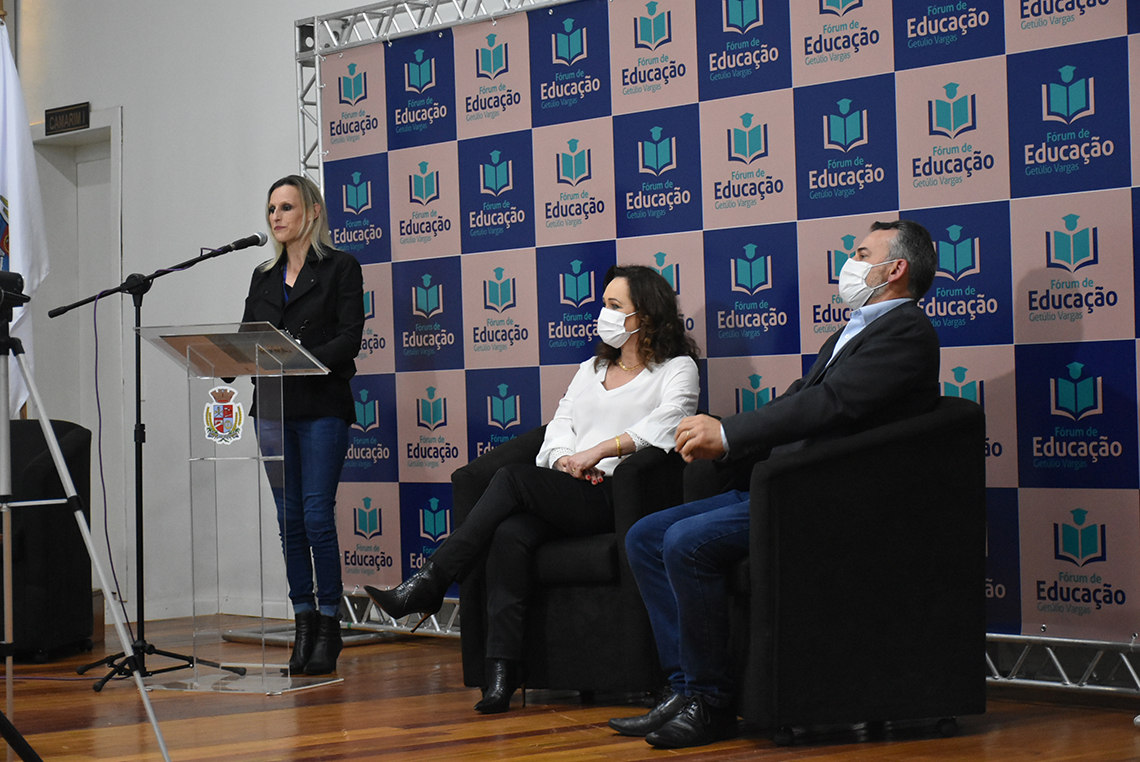 Solenidade de abertura do Fórum de Educação.jpg site