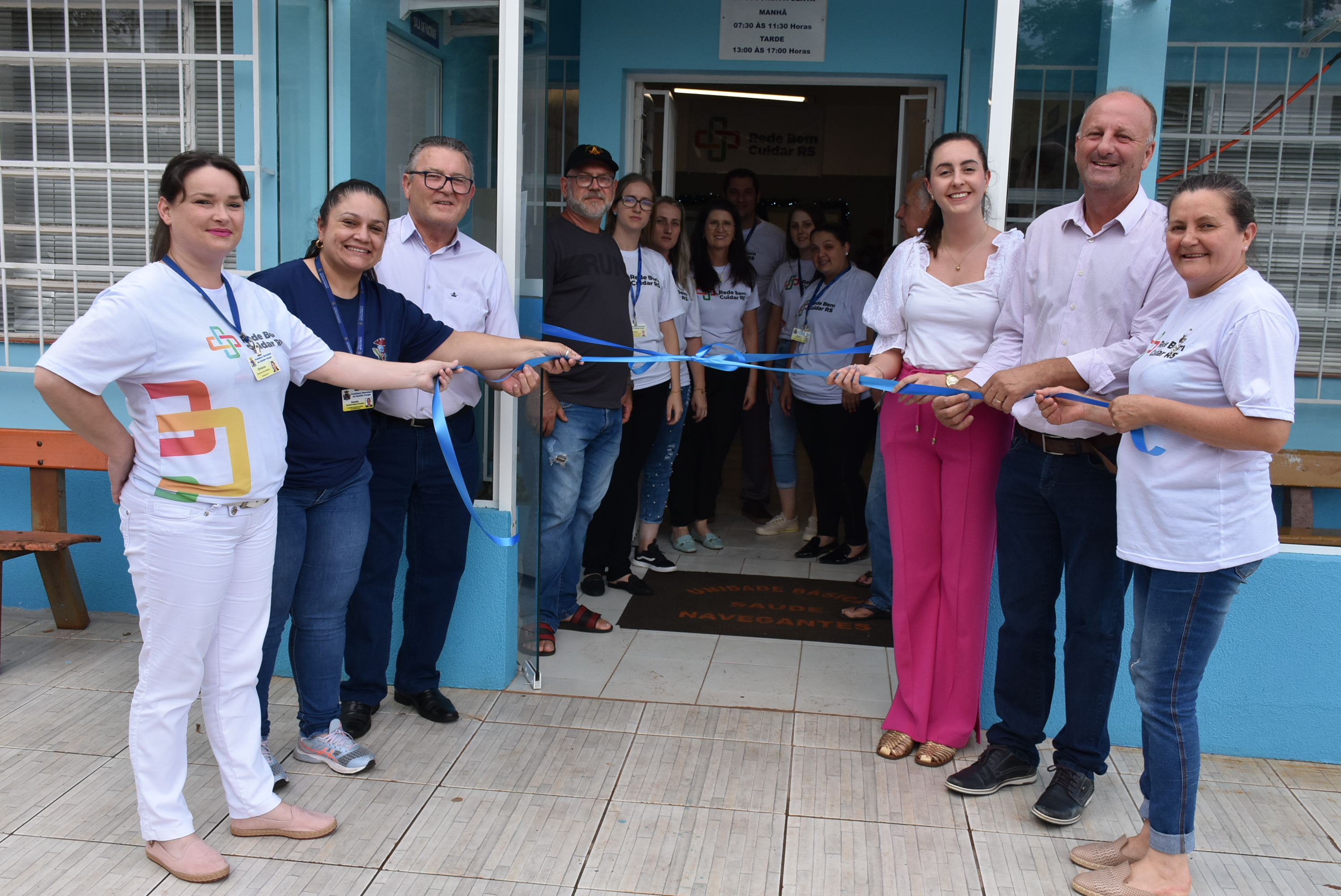 Corte da fita inaugural