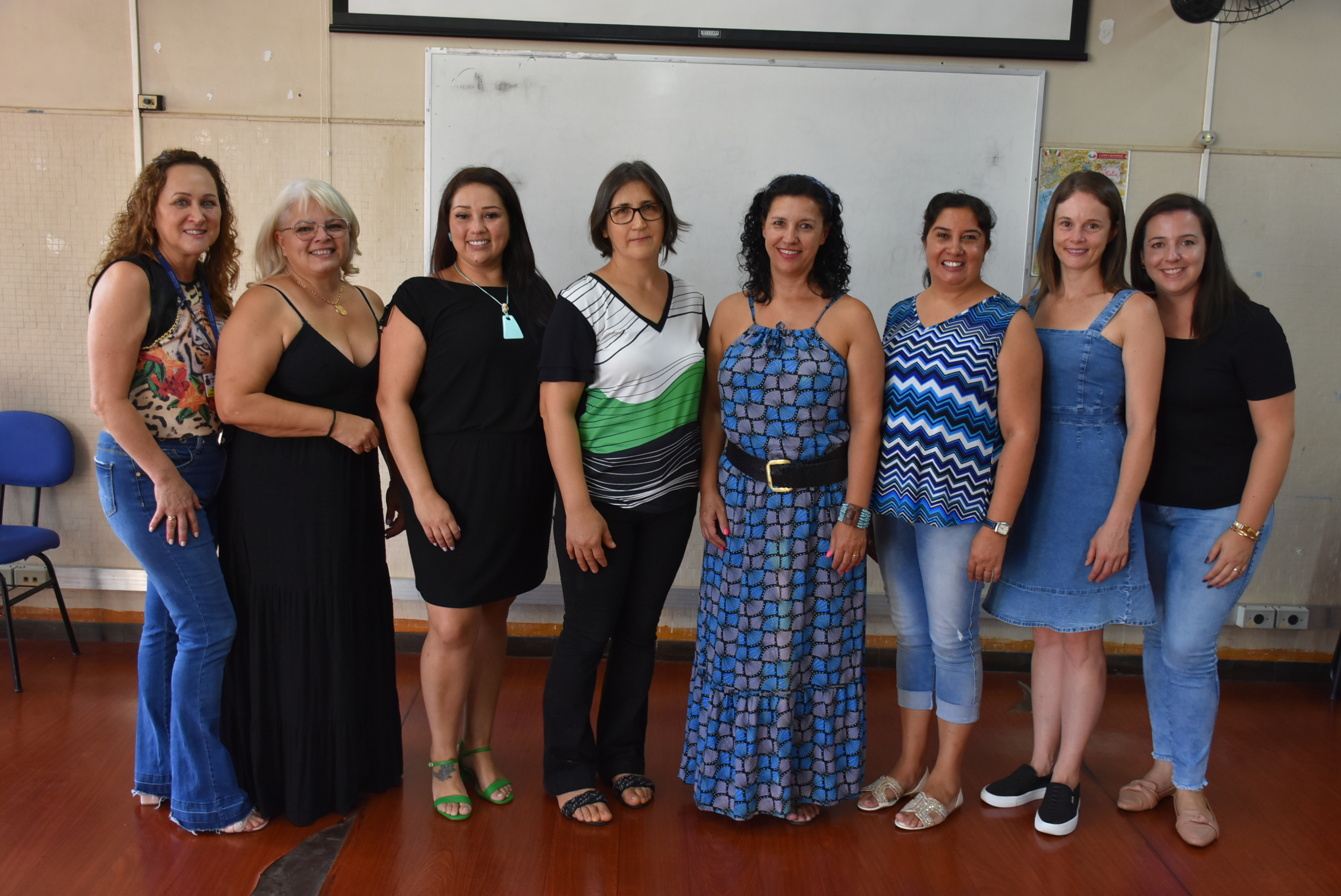 Diretoras e vice-diretora com a Secretária Municipal de Educação, Cultura e Desporto, Sandra Betiatto