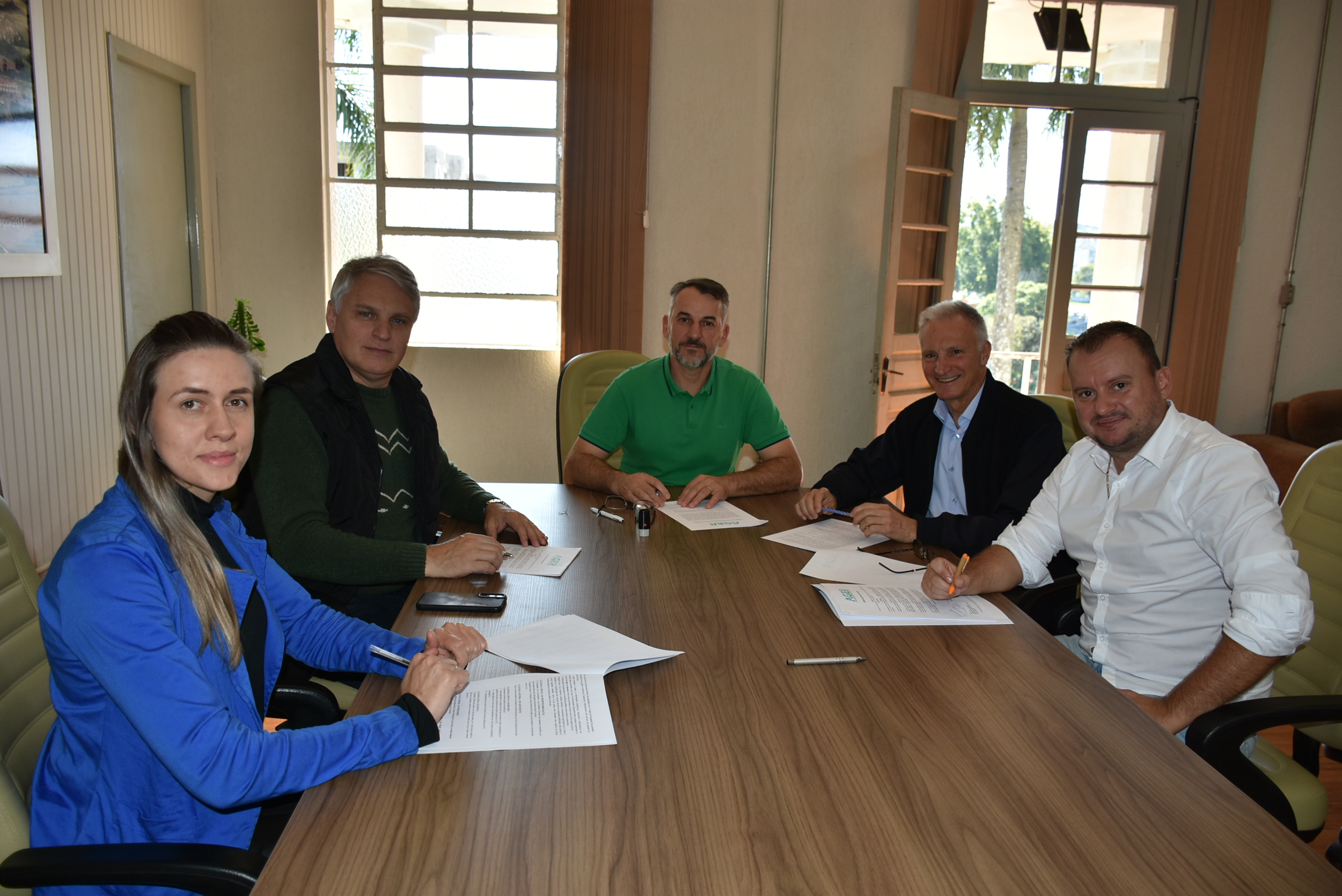 Momento da assinatura do Termo de Convênio.