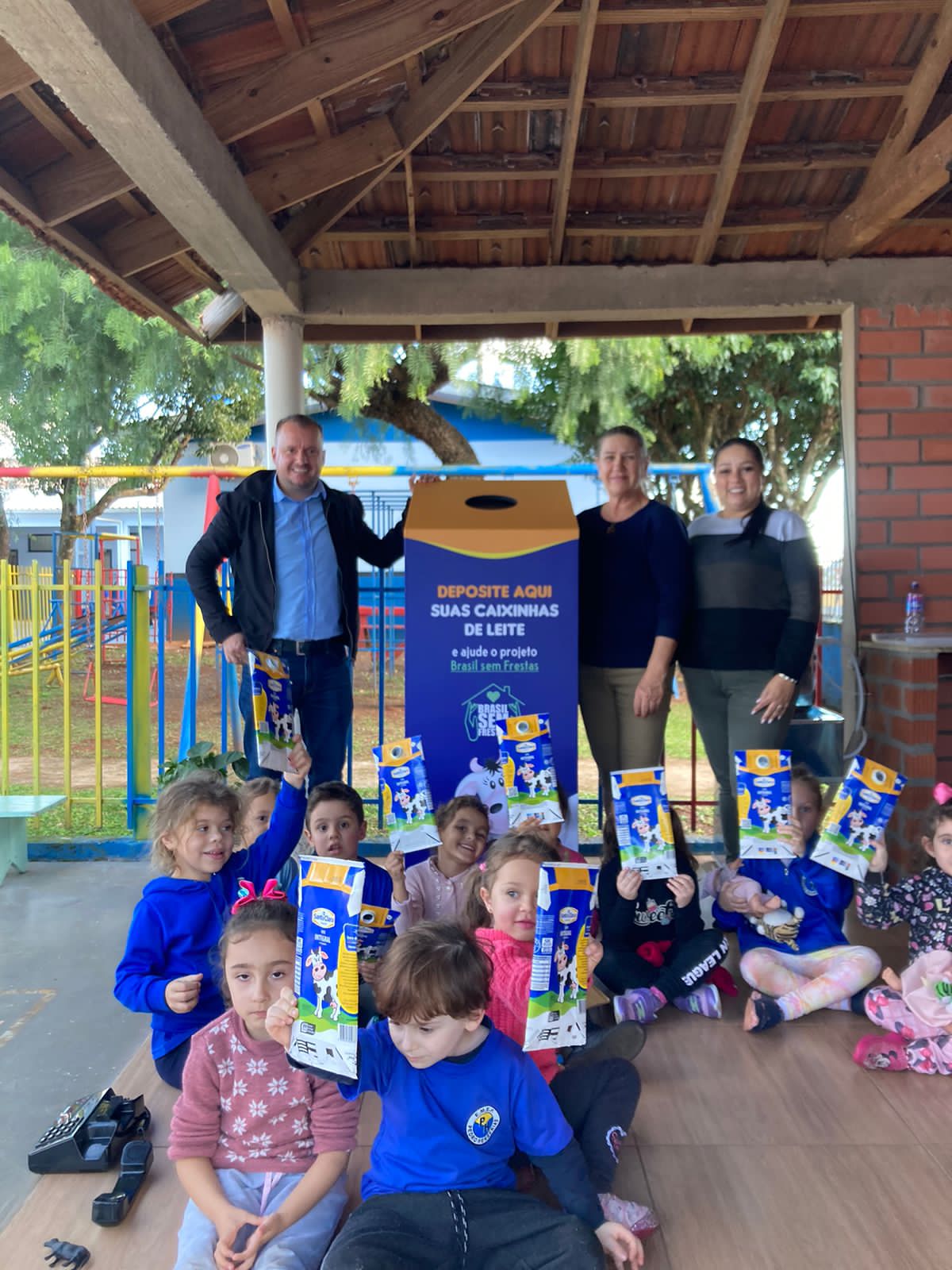 Entrega nas escolas (1)