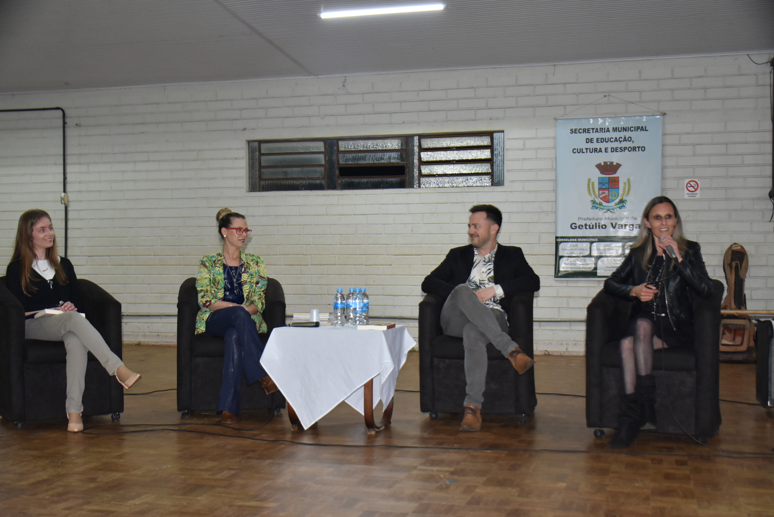 Roda de Conversa com Autores (1)