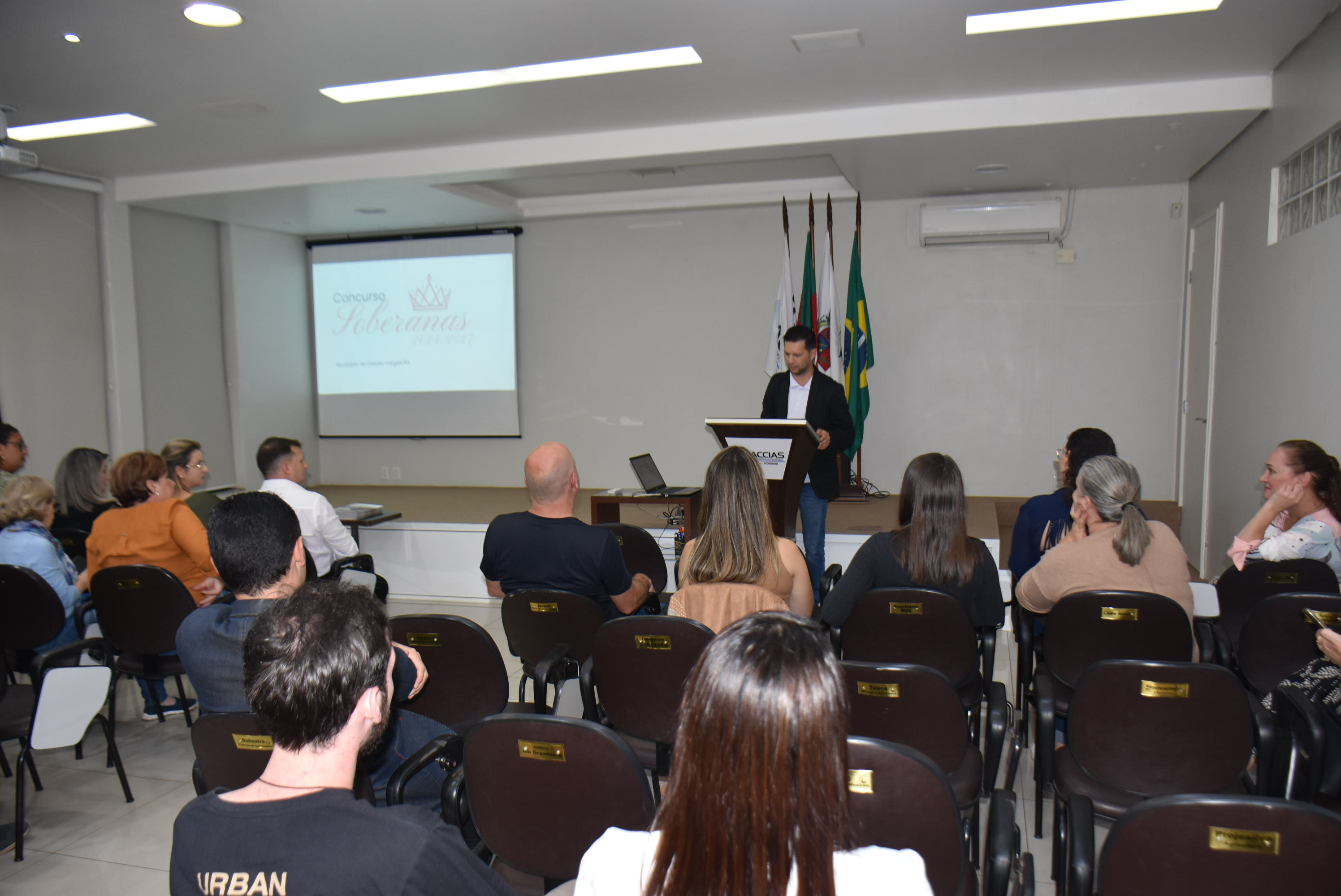 Reunião com as entidades