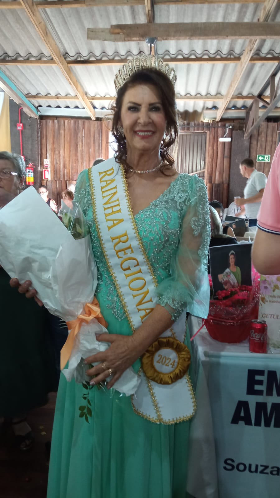 Rainha da Terceira Idade de Getúlio Vargas, Joice Pellenz, é eleita Rainha Regional da Terceira Idade