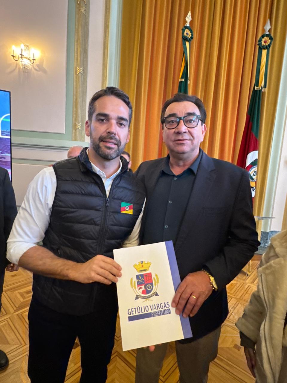 Governador Eduardo Leite com o secretário Sérgio LIma