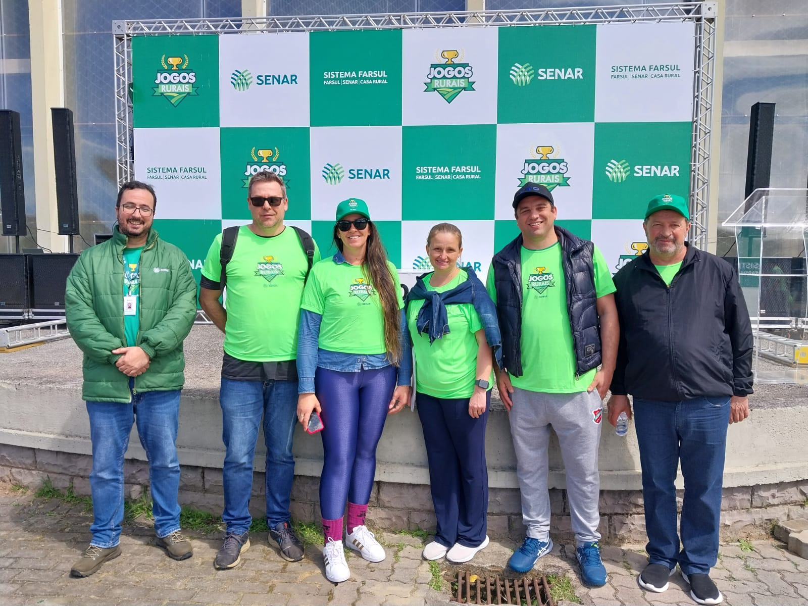 Equipe que acompanhou os jovens